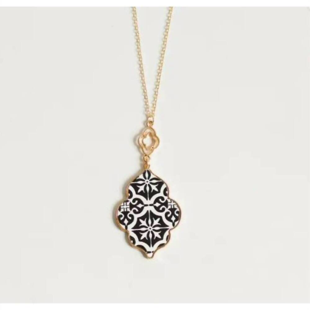 NEW FUNKY MONKEY women's mosaic long pendant necklace in black /white